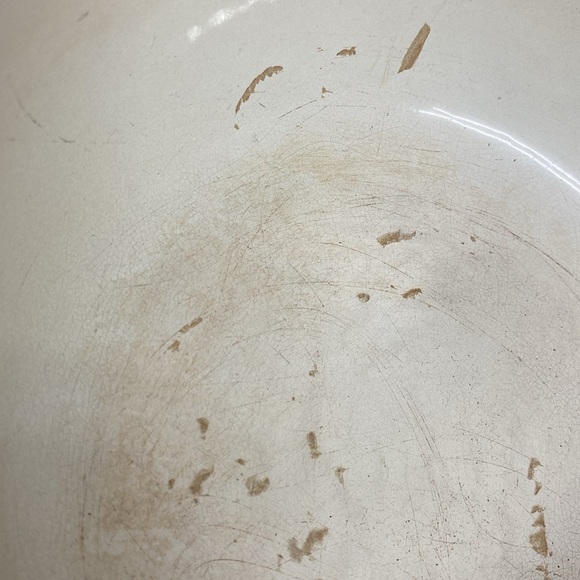 American Collection Enameled Cast Iron Pan with Lid - Picture 9 of 17